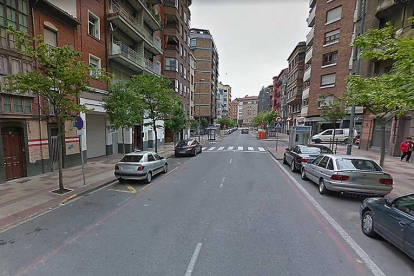 La calle Vitoria mirandesa, donde se produjo el suceso.-GOOGLE MAPS