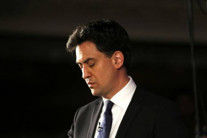 El líder de la oposición y del Partido Laborista Ed Miliband durante un discurso en Londres.-Foto:   REUTERS / PETER NICHOLLS
