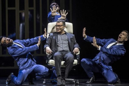 El presentador de television Jorge Javier Vazquez, actor en su obra teatral 'Iba en serio'.-JORGE ZAPATA