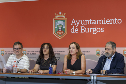 La presidenta de la Gerencia Municipal de Cultura, Charo Pardo y la Fundación Aspanias presentan el proyecto ACCEASY