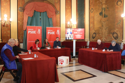 Imagen de la reunión de responsables del PP con federaciones de jubilados y pensionistas celebrada en Burgos.
