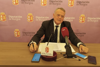 El vicepresidente de la Diputación de Burgos, Lorenzo Rodríguez, tras la Junta de Gobierno. D. S. M.