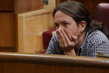 Pablo Iglesias, en el pleno del Congreso, el pasado 29 de agosto.-JOSÉ LUIS ROCA