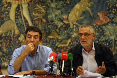 Los secretarios regionales de UGT y CCOO, Agustín Prieto y Ángel Hernández, hacen una radiografía de la situación económica de Castilla y León-Ical