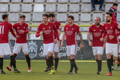 El Mirandés celebra un gol.-SANTI OTERO
