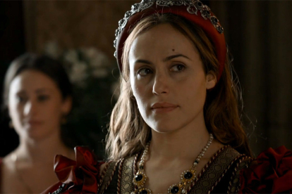Irene Montalá, como la burgalesa Isabel de Osorio en la serie 'Carlos, rey emperador'. TVE