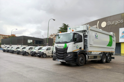 Vehículos de Urbaser para prestar el servicio de recogida de basuras y limpieza viaria en Burgos. ECB
