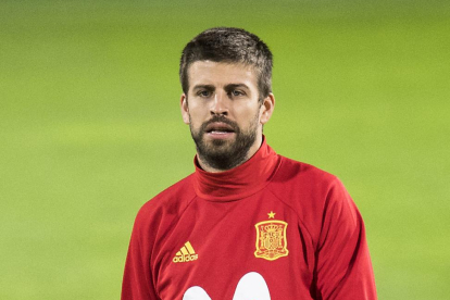 Piqué, durante una sesión de entrenamiento con la selección española-AP