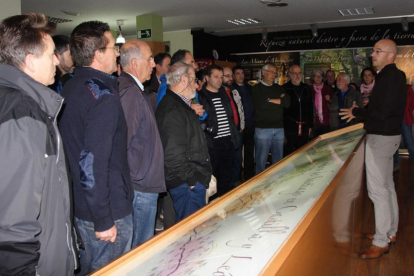 El Centro Digital de Promoción Jacobea acogió el encuentro asociativo y municipal.-G.G.
