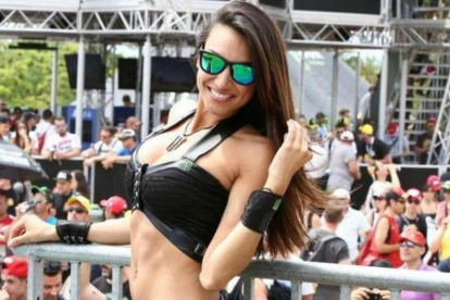 La venezolana Grace Barroso, novia del piloto español Álvaro Bautista-