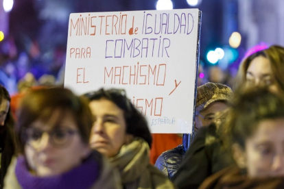 Manifestación en Burgos por el Día Internacional de la Eliminación de la Violencia contra la Mujer. SANTI OTERO