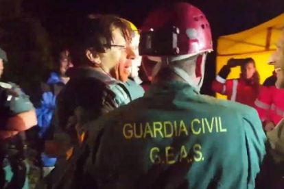 Xisco Gracia fue localizado en una gruta en donde consiguió el oxigeno suficiente para respirar.-