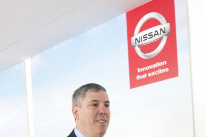 El nuevo coordinador de la Alianza Nissan-Renault en España, José Vicente de los Mozos, atiende a los medios de comunicación tras reunirse con el comité de empresa y los trabajadores de la planta de Nissan-ICAL