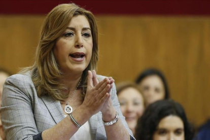 La presidenta de la Junta de Andalucía, Susana Díaz, en el Parlamento autonómico.-JOSÉ MANUEL VIDAL