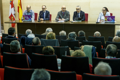 Presentación de la convocatoria de equipamiento informático de Programa CyL Digital a ayuntamientos de Burgos. SANTI OTERO
