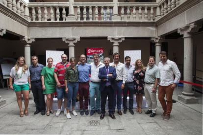 Elecciones a la Cámara de Comercio, Industria y Servicios de Ávila. En la foto, miembros de la candidatura ganadora, encabezados por el empresario Rodrigo Martín Jiménez (centro).-ICAL