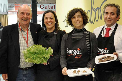Productores de Burgos Alimenta en una feria agroalimentaria.-ECB