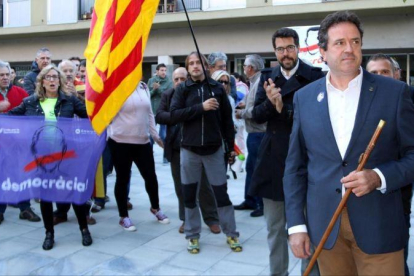 El alcalde de Oliana, Miquel Sala, antes de entrar a declarar el pasado 19 de septiembre en los juzgados de la Seu dUrgell.-MARTA LLUVICH (ACN)
