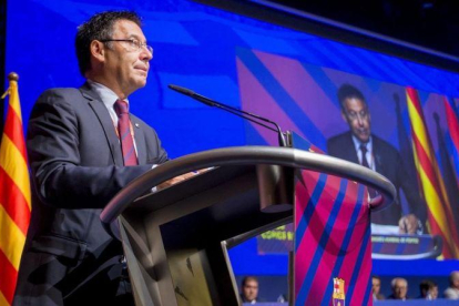 Josep Maria Bartomeu, durante su discurso ante el congreso de peñas azulgranas.-JOAN MONFORT