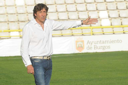 Patxi Salinas confía ciegamente en las opciones de su equipo para obtener un triunfo ante el Logroñés.-I. L. Murillo