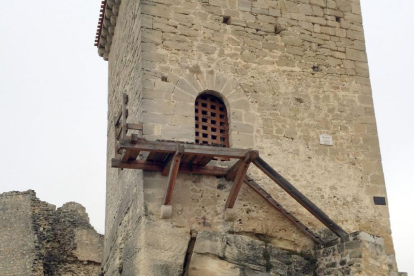 La torre anexa a la muralla, en la que se puede ver cómo estaba el acceso que fue eliminado.-ECB