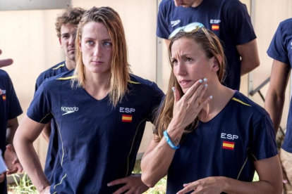 Mireia Belmonte (izquierda) y Jessica Vall, las dos opciones de medalla en Budapest.-RICARD FADRIQUE