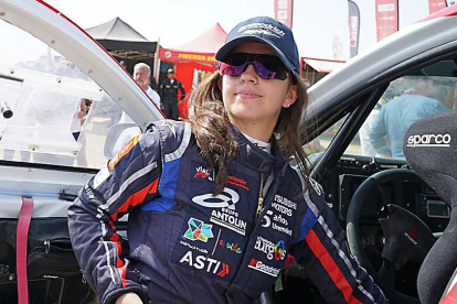 Cristina Gutiérrez acaba de completar con éxito su tercera participación en el Dakar-ECB