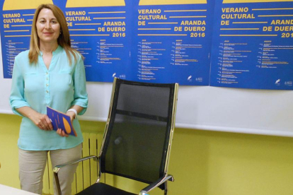 La concejala arandina durante la presentación de ayer.-L. V.