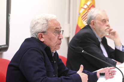 El exministro de Trabajo y Asuntos Sociales Juan Carlos Aparicio y el exsecretario de Estado de la Seguridad Social Octavio Granado. ICAL