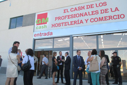 Recepción de autoridades previa a la inauguración oficial.-E.M.