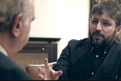 Jorge Fernández Díaz con Jordi Évole.-Foto: SALVADOS