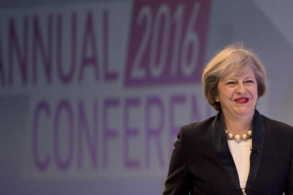 Theresa May, en la conferencia anual de la Confederación de la Industria Británica, en Londres, el 21 de noviembre.-AFP / JUSTIN TALLIS