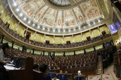 Vista general del Congreso de los Diputados.-EFE / JAVIER LIZÓN