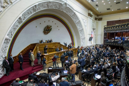 Vista general de la sesión de la Asamblea Nacional de Venezuela, que ha rechazado el estado de excepción decretado por Maduro.-EFE / MIGUEL GUTIÉRREZ