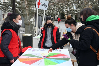 Campaña de Cruz Roja para visibilizar el autocuidado en las mujeres de cara al 8M. SANTI OTERO