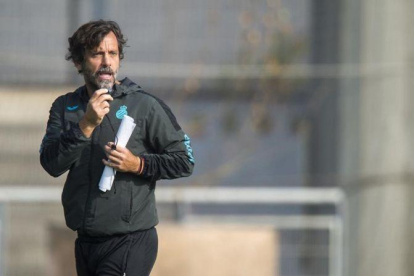 Quique, en un entrenamiento del Espanyol en Sant Adriá.-JORDI COTRINA