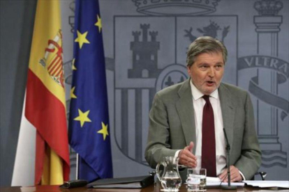 El ministro portavoz Íñigo Méndez de Vigo, tras el Consejo de Ministros.-EFE / ZIPI