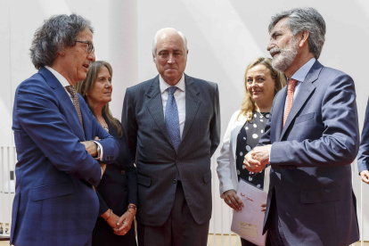 Lesmes, con Subiñas, Concepción y el fiscal jefe del TSJCyL, Santiago Mena. ICAL