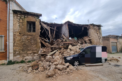 Casa derrumbada en Cortes. POLICÍA LOCAL