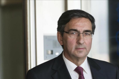 Federico Rubio, alto funcionario de Hacienda, a su salida tras declarar en calidad de testigo por el 'caso Nóos'-EFE / CATI CLADERA