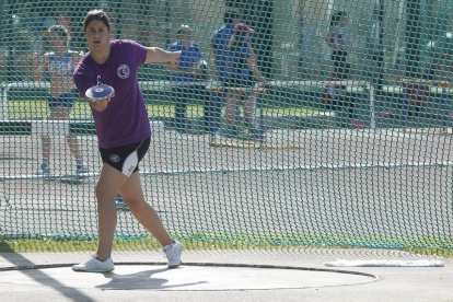 La lanzadora de disco del Florentino Díaz Reig Alicia Marín, en acción en la primera jornada en San Amaro-Santi Otero