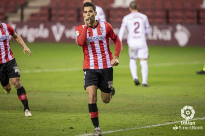 Andy Rodríguez celebra un gol con el Logroñés. LALIGA SMARTBAMK