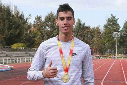 El atleta burgalés Jesús Gómez-Raúl G. Ochoa