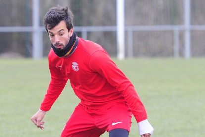 Fer Ruiz ya ha completado dos entrenamientos con el Burgos CF.-ISRAEL L. MURILLO