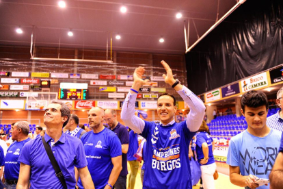 Félix Sancho, presidente del CB Miraflores, celebra el ascenso a ACB logrado el pasado 9  de junio.-MARÍA GONZÁLEZ / CB MIRAFLORES