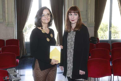 Ana Fernández Valbuena y María Velasco.-RAÚL G. OCHOA