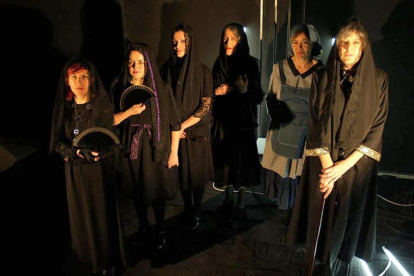 Cristina Salces, Alicia V. Benito, Ori Esteban, Ana Isabel Molina, Ana I. Roncero y Miren San Martín.-Jairo Fuentes.