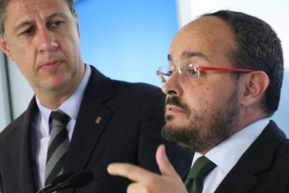 El coordinador general del PP, Xavier García Albiol, y el portavoz de los populares en el Parlament, Alejandro Fernández.-ACN