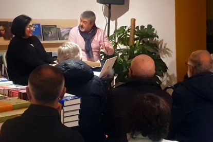 Presentación del libro 'Las pasiones de Santiago Ontañón'. La autora, Esther López Sobrado, estuvo acompañada por el periodista Rodrigo Pérez Barredo. MyD