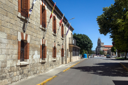 Imagen del Ayuntamiento de Sotopalacios. TOMÁS ALONSO